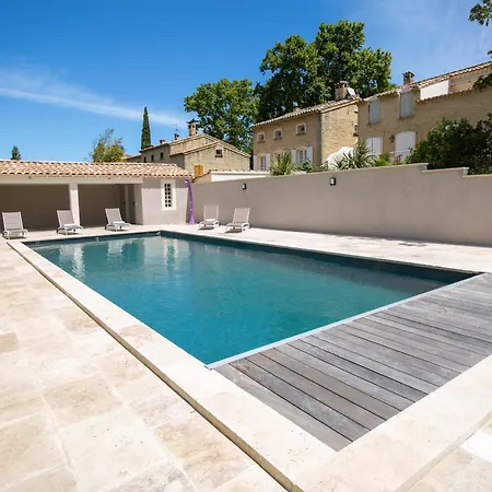 Guest house Les Frenes En Provence-chateau Zen