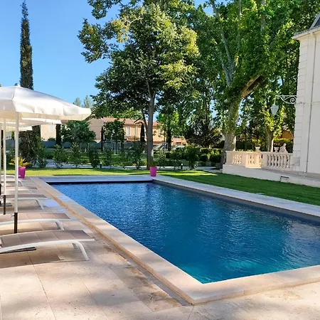Les Frenes En Provence-chateau Zen Guest house Avignon