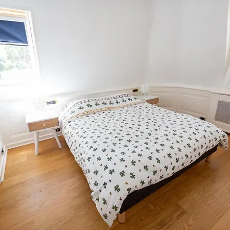 Guest house Les Frenes En Provence-chateau Zen Avignon